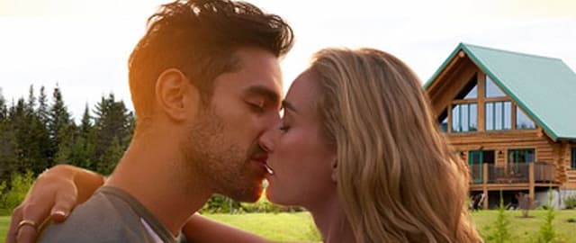 8 Summer Romance Books to Heat Things Up